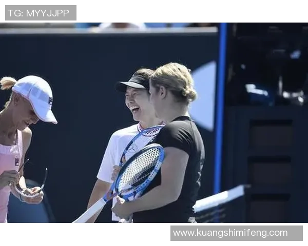 1月2日李娜对阵尼库莱斯库精彩比赛视频回顾与分析 1月2日李娜对阵尼库莱斯库精彩比赛视频回顾与分析